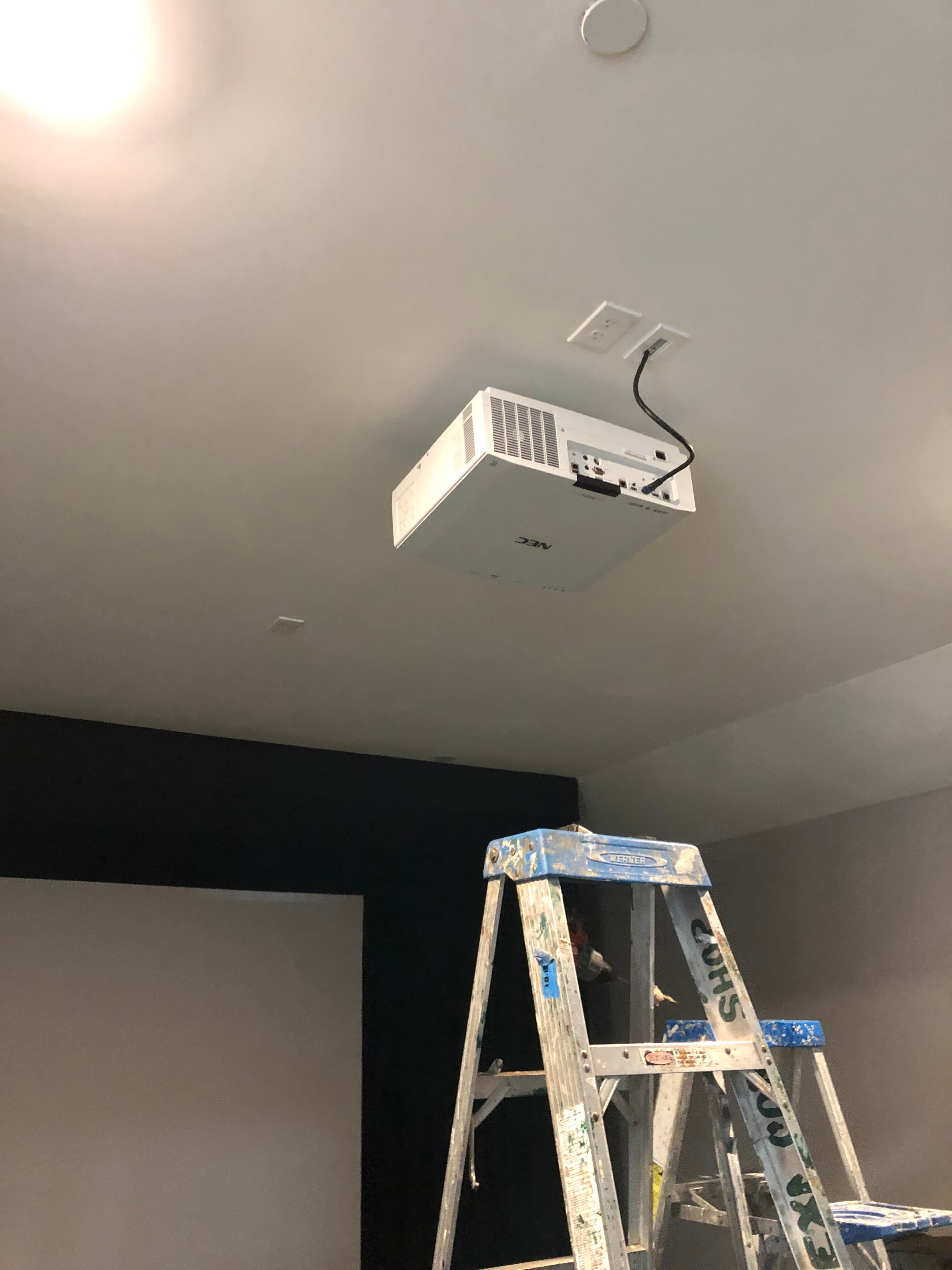 Projector mounting setup